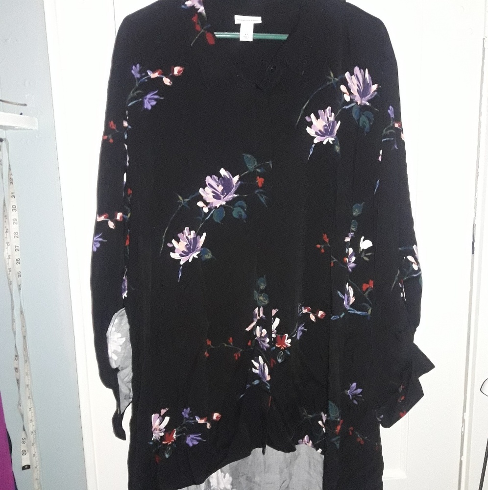 Womens plus size 4X Black floral top